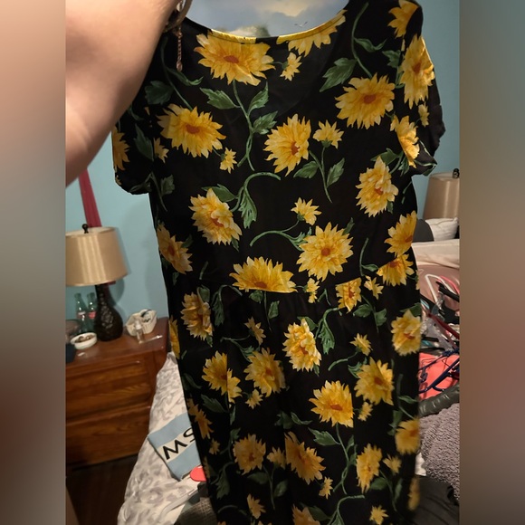 🌼🌻🌼🌻Sundress from Forever 21 - Picture 4 of 5